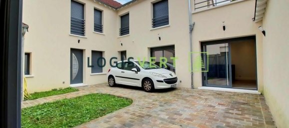 Casa de 3 dormitorios en Palaiseau, France No. 162214 8