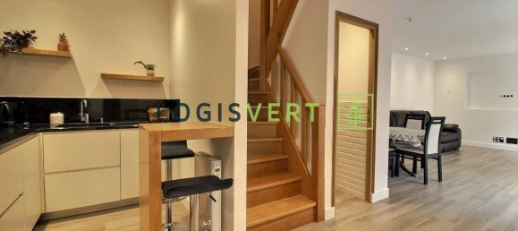 Casa de 3 dormitorios en Palaiseau, France No. 162214 4