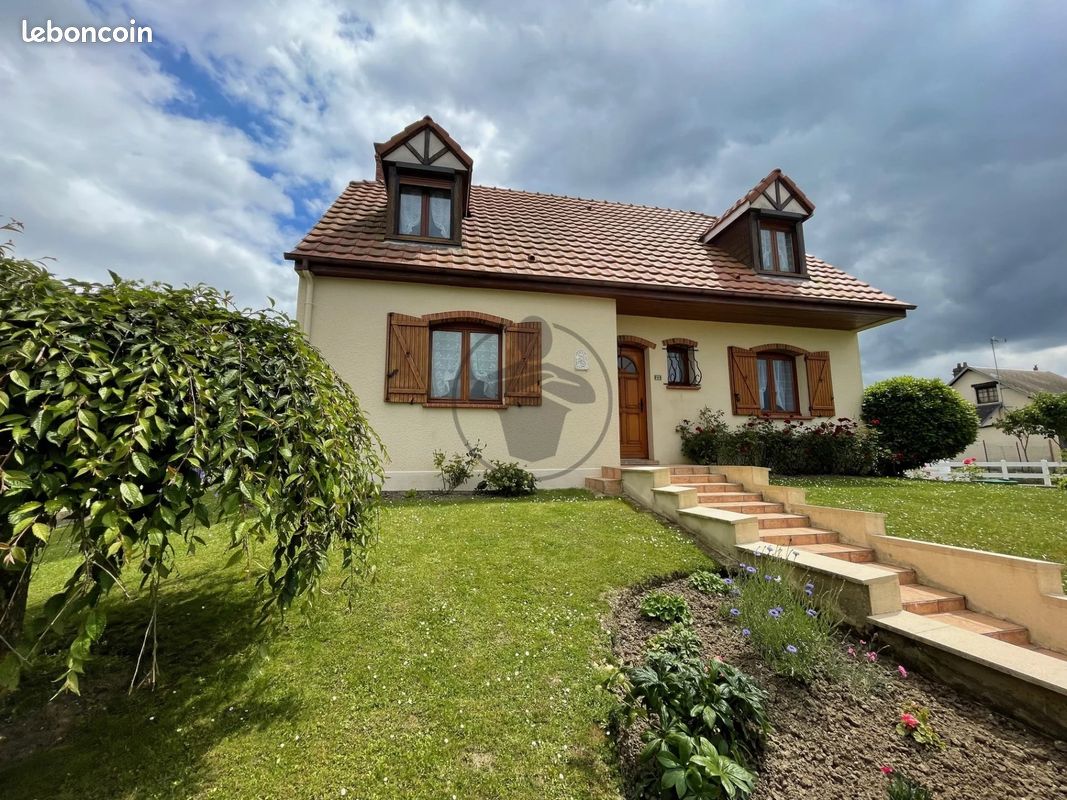 4 Schlafzimmer Haus in Saint-Quentin, France, Nr. 274845