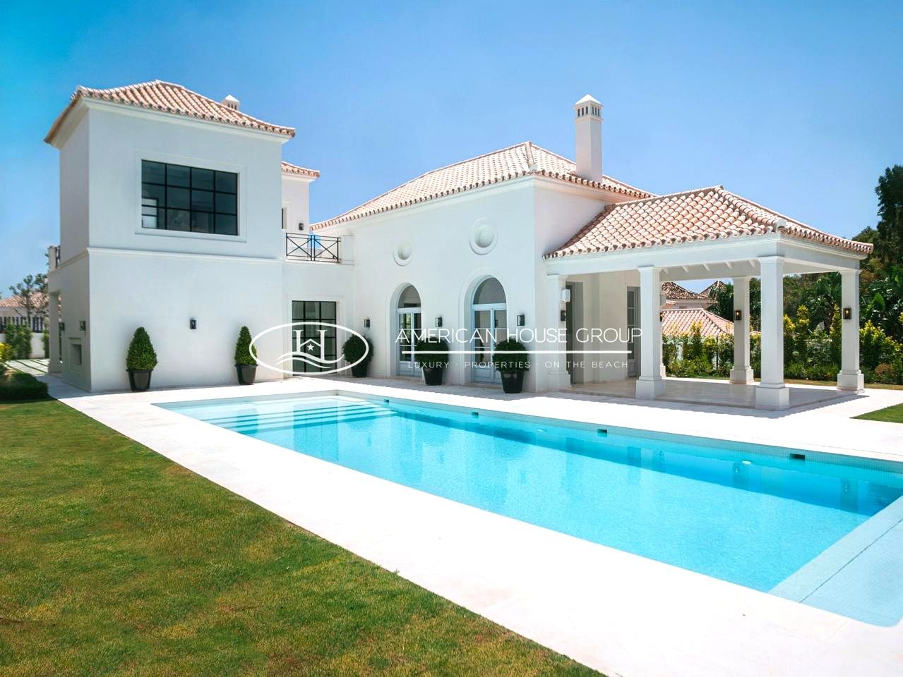 5 bedrooms House in Marbella, Spain No. 32257
