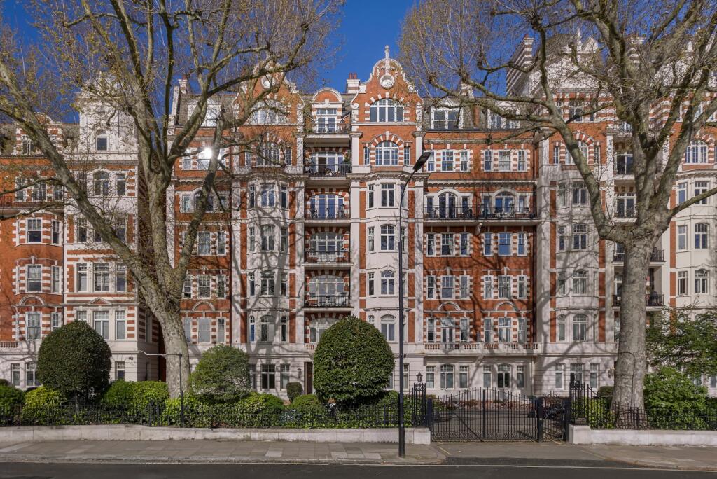 4 bedrooms Apartment in St Johns Wood, United Kingdom No. 13127