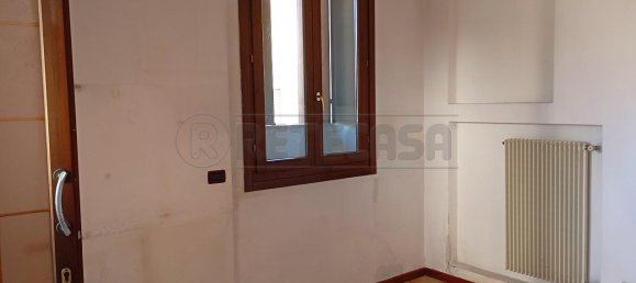 3 rooms Apartment in Vicenza, Italy No. 233060 17