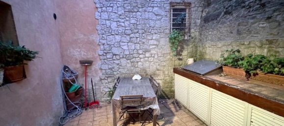 5 rooms House in Calci, Italy No. 45602 11