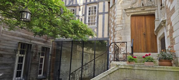 6 bedrooms House in Troyes, France No. 230305 9