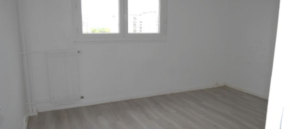 3 bedrooms Apartment in Villeneuve-la-Garenne, France No. 173493 6