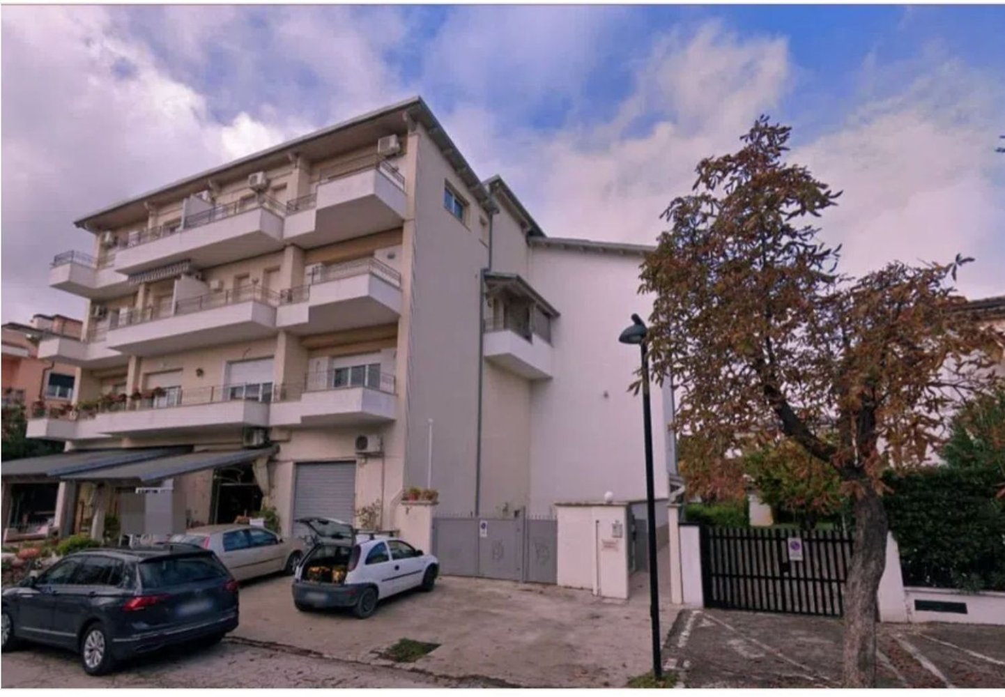 2 rooms Apartment in Giulianova, Italy No. 98325