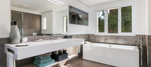 5 Schlafzimmer Villa in Estepona, Spain, Nr. 105629 14