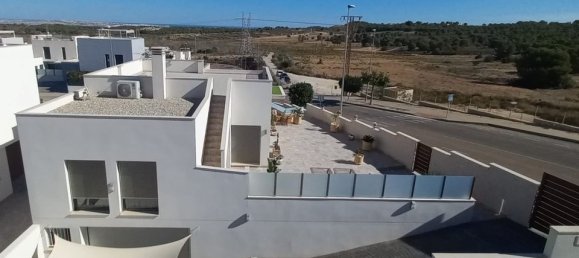 3 bedrooms Villa in San Miguel de Salinas, Spain No. 176525 2