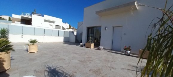 3 bedrooms Villa in San Miguel de Salinas, Spain No. 176525 3