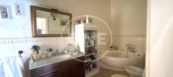 Bâtiment à Trani, Italy 220m² No. 341314 17