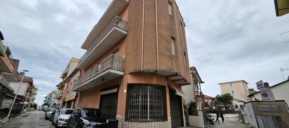 10 rooms House in Bellaria Igea Marina, Italy No. 31920 4