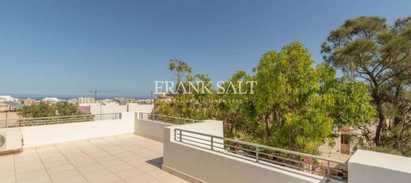 4 bedrooms Villa in San Gwann, Malta No. 8938 64