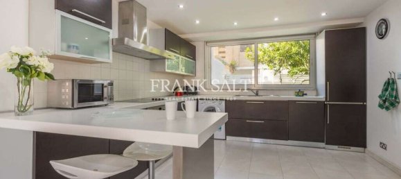 4 bedrooms Villa in San Gwann, Malta No. 8938 7