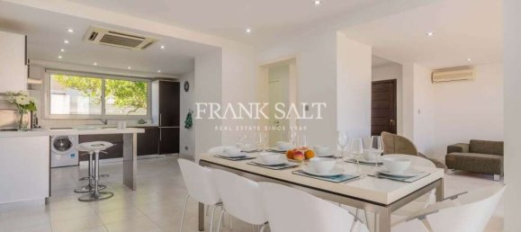 4 bedrooms Villa in San Gwann, Malta No. 8938 5