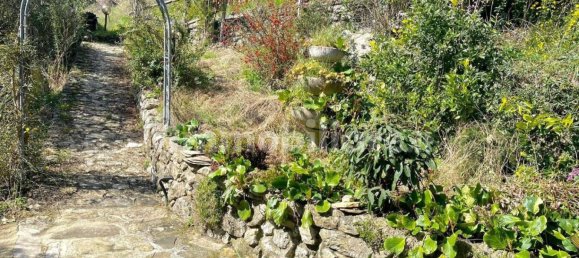 3 bedrooms Villa in Tresana, Italy No. 112897 5