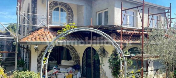 3 bedrooms Villa in Tresana, Italy No. 112897 4