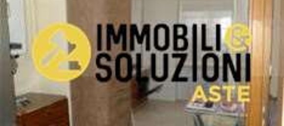 3-salle Appartement à Cislago, Italy No. 3215 2