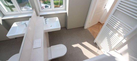 4-salle Appartement à Rudolfsheim-Funfhaus, Austria No. 242556 16