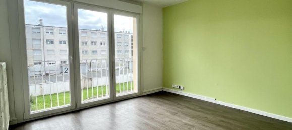 3 rooms Apartment in Saint-Avold, France No. 221111 2