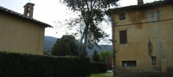 12 rooms Building in Magione, Italy No. 66870 14