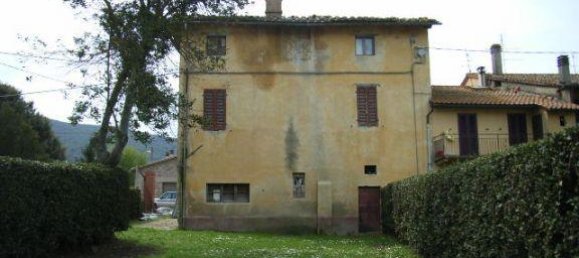 12 rooms Building in Magione, Italy No. 66870 5