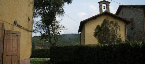 12 rooms Building in Magione, Italy No. 66870 7