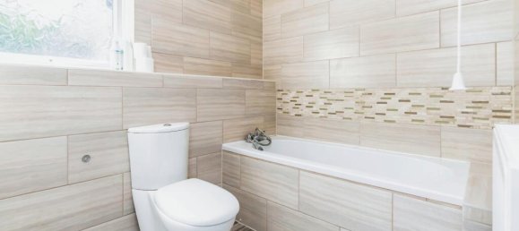 4 bedrooms House in South Croydon, United Kingdom No. 8096 4