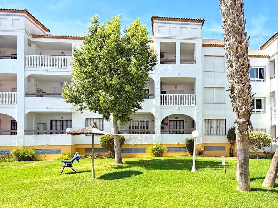 2 bedrooms Apartment in Alicante, Spain No. 263631