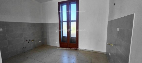 3غرفة منزل ذو طابقين في Castelfiorentino, Italy رقم 30643 10