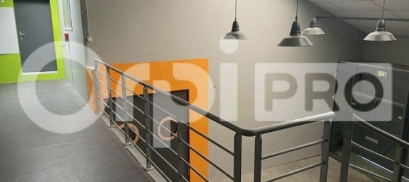 288m² Commercial property in Le Havre, France No. 311913 3