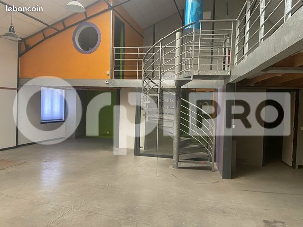 288m² Commercial property in Le Havre, France No. 311913