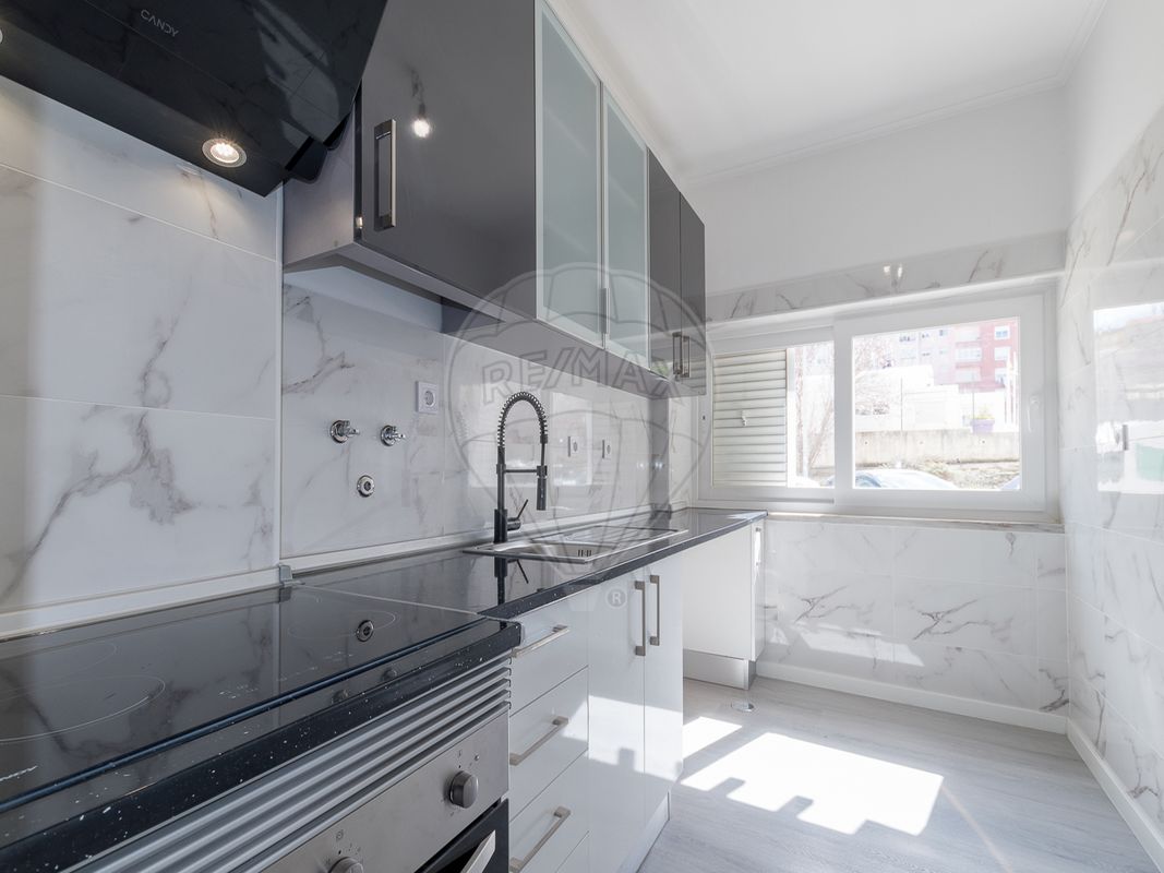 3 bedrooms Apartment in Loures, Portugal No. 94690