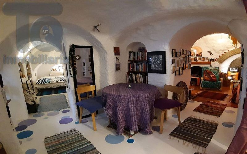 Casa de 2 dormitorios en Granada, Spain No. 219832