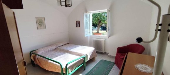 10 rooms House in Lesa, Italy No. 37773 6