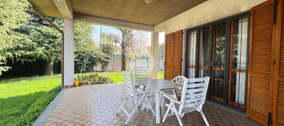 4غرفة فيلا في Cesano Maderno, Italy رقم 36676 11