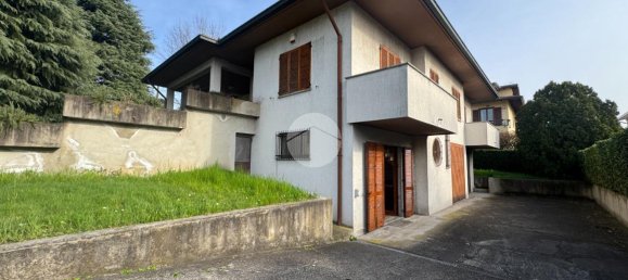 4غرفة فيلا في Cesano Maderno, Italy رقم 36676 3