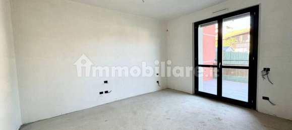 3 rooms Apartment in Tradate, Italy No. 124199 8