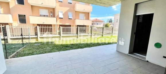 3 rooms Apartment in Tradate, Italy No. 124199 9