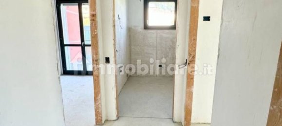 3 rooms Apartment in Tradate, Italy No. 124199 6