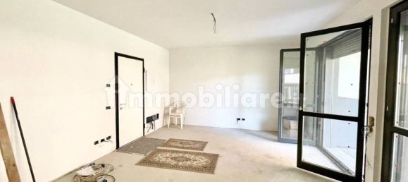 3 rooms Apartment in Tradate, Italy No. 124199 4