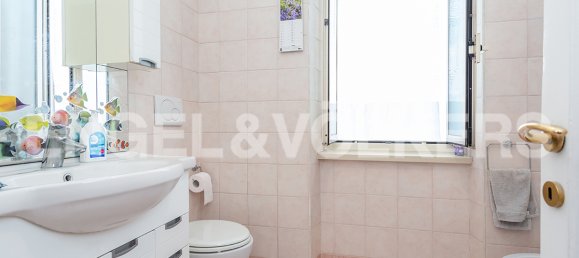 2 bedrooms Apartment in Rome, Italy No. 106399 9