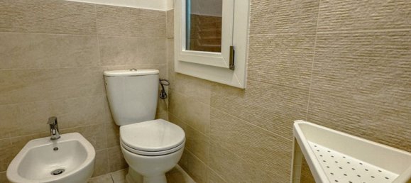 2 rooms Apartment in Pisa, Italy No. 137819 10