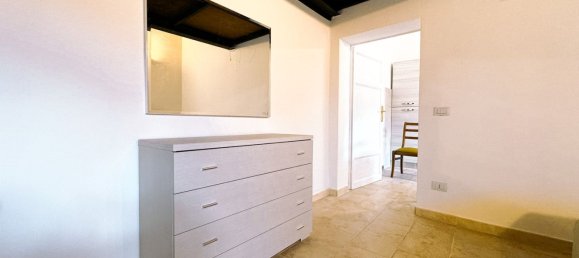 2 rooms Apartment in Pisa, Italy No. 137819 8