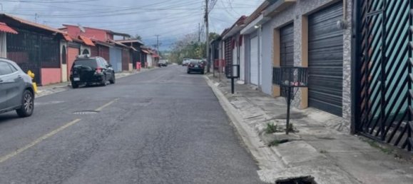 2 bedrooms House in Moravia, Costa Rica No. 353 2