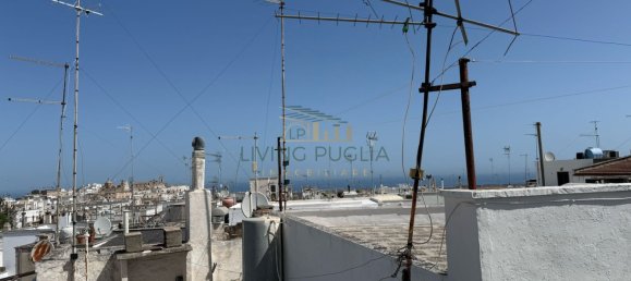 Дом с 5 спальнями в Остуни, Италия № 327719 21