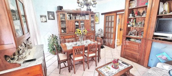 Apartamento T2 em Pistoia, Italy N.º 348965 2