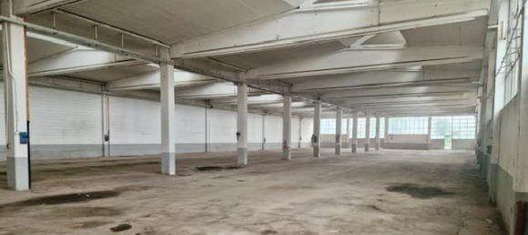 1غرفة عقار تجاري في Erba, Italy رقم 360376 8