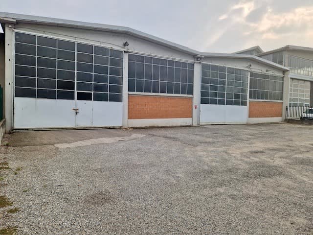 1غرفة عقار تجاري في Erba, Italy رقم 360376