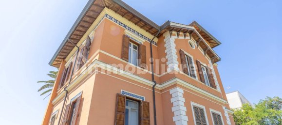 5-Zimmer Gebäude in Santa Marinella, Italy, Nr. 290901 4