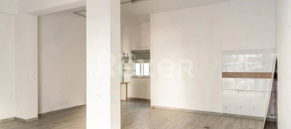 Коммерческая недвижимость 108м² в Кротоне, Италия № 157084 5